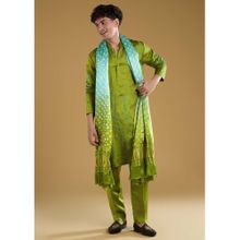 KALKI FASHION Men Green Mandarin Neck Kurta Dupatta With Pant