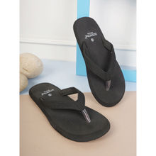 SCENTRA Men Black Perforated Thong Flipflop
