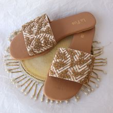 La Fiza Aahana Embellished Sliders