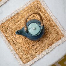 JASMEY HOMES Set of 2 Square Shaped Jute Placemat-33cm White Outer