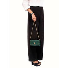 Hidesign Flourish W1 Womens Medium Green Handcrafted Genuine Leather Sling Wallet (M)