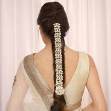 Priyaasi The Enchantment of Kundans and Pearls Choti Hair Chain