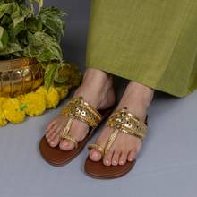 The Madras Trunk Gold Kolhapuris