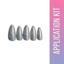 SOEZI Icey Spicy Reusable Press On Nails - Application Kit