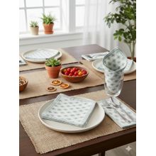 Izaafa Crisp White Cloth Napkins (Pack of 4) (4 Seater)