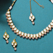 Karatcart Gold-Plated Handcrafted Kundan & Peach Beads Studded Choker Necklace Set