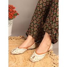 Carlton London Women White Traditional Embroidered Handcrafted Juttis