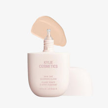Kylie Cosmetics Skin Tint Blurring Elixir Foundation