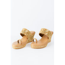 PREET KAUR Zareen Gold Kolhapuris