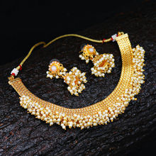 Sukkhi Astonish Pearl Gold Plated Wedding Jewellery Choker Necklace Set For Women (NYKSUKHI00016)