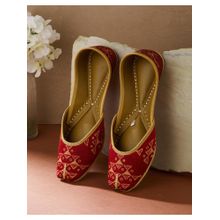 Fabindia Women Red Juttis