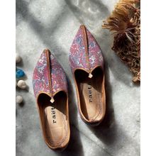 raeth Leisure Purple Paisley Printed Mojaris