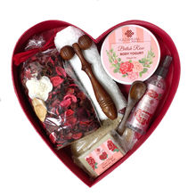 Kazarmaa Romantic Rose Heart Gift Set