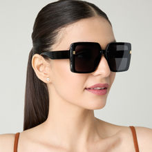 Pipa Bella by Nykaa Fashion Edgy Black Square Shaped Sunglasses (M)