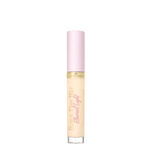 Too Faced Born This Way Ethereal Light-illuminating Smoothing Concealer