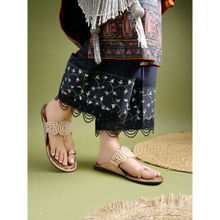 Shoetopia Traditional Rose-Gold Kolhapuris