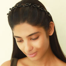 Ayesha Black Clip Embellished Twisted Hairstyle Hairband