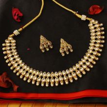 Priyaasi Gold-Toned & Off-White Kundan-Studded Choker Jewellery Set