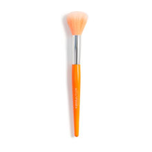 Makeup Revolution Relove Brush Queen Buffing Brush