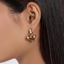 Pipa Bella by Nykaa Fashion Set of 2 Gold Patterned Hoop Earrings