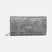IYKYK by Nykaa Fashion Everyday Essential Metallic Wallet With A Sling