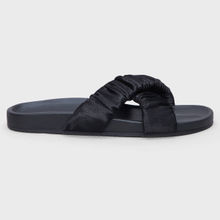 IYKYK by Nykaa Fashion Solid Black Thick Crumpled Strap Sliders