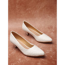 Iconics White Women Textured Ballerinas