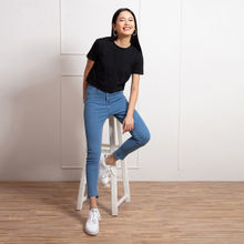 Twenty Dresses by Nykaa Fashion Brigitte Blue Solid Skinny Jeans