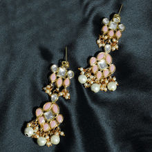 Karatcart Gold Plated Pearl Beads Peach Kundan Dangler Earrings