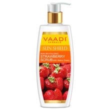 Vaadi Herbals Strawberry Scrub With Walnut Grains