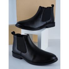 Carlton London Black Solid Chelsea Boots
