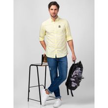 Globus Men Mid Blue Stretchable Mid-rise Tapered Fit Jeans