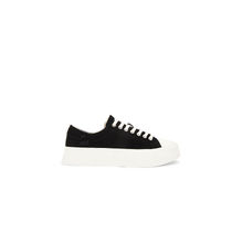 East Pacific Trade Dive Suede Black