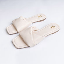 Shoe that fits you Bianca Solid Beige Twisted Sliders