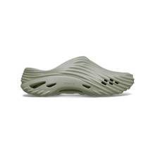 Crocs Unisex Echo Wave Clogs