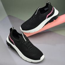 Campus LUMI Women Black Lace-Up Walking Shoes