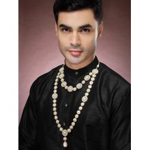 Karatcart Men Royal Gold-Plated Pearl Studded Kundan Maharaja Necklace