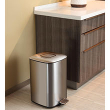OBSESSIONS Step Dustbin with Fingerprint Resistant, 6 Liters, Metallic