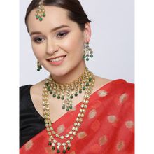 Karatcart Kunuz Kundan Bridal Necklace with Choker and a Long Necklace, Earrings and Mangtikka