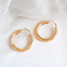Joker & Witch Classic Bold Gold Hoops