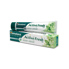 Himalaya Herbals Complete Care Toothpaste Buy Himalaya Herbals Complete Care Toothpaste Online At Best Price In India Nykaa