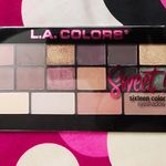 L.A. Colors Sweet! 16 Color Eyeshadow Palette - Playful