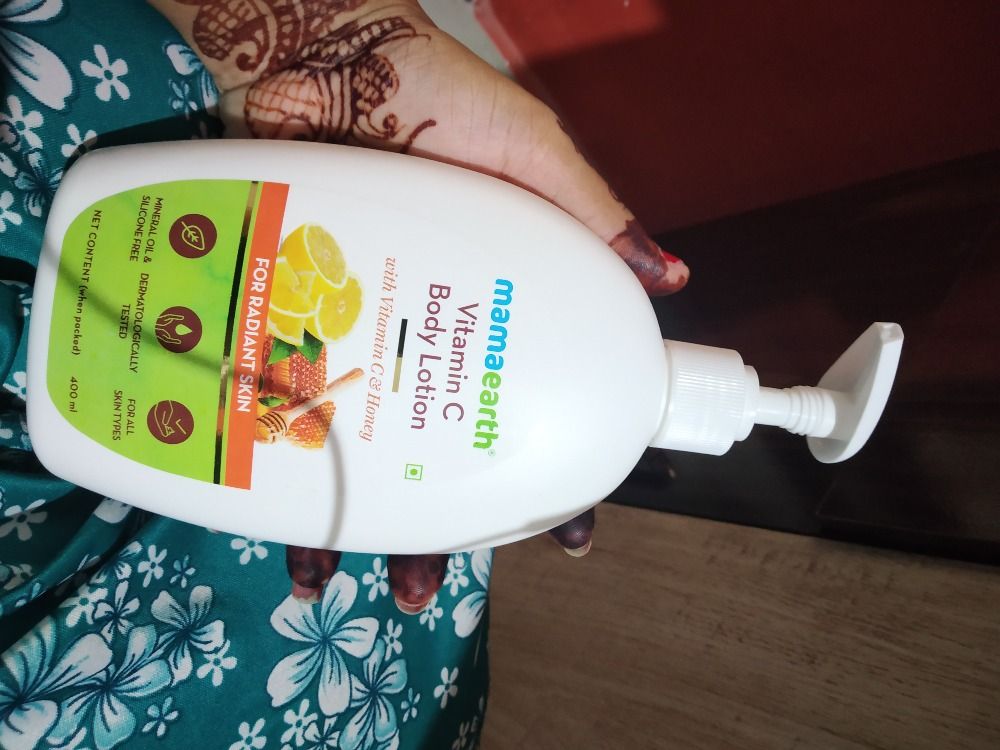 Mamaearth Vitamin C Body Lotion with Vitamin C & Honey for Radiant Skin