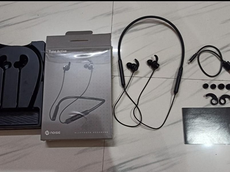noise tune active bluetooth neckband earphones with mic stealth black