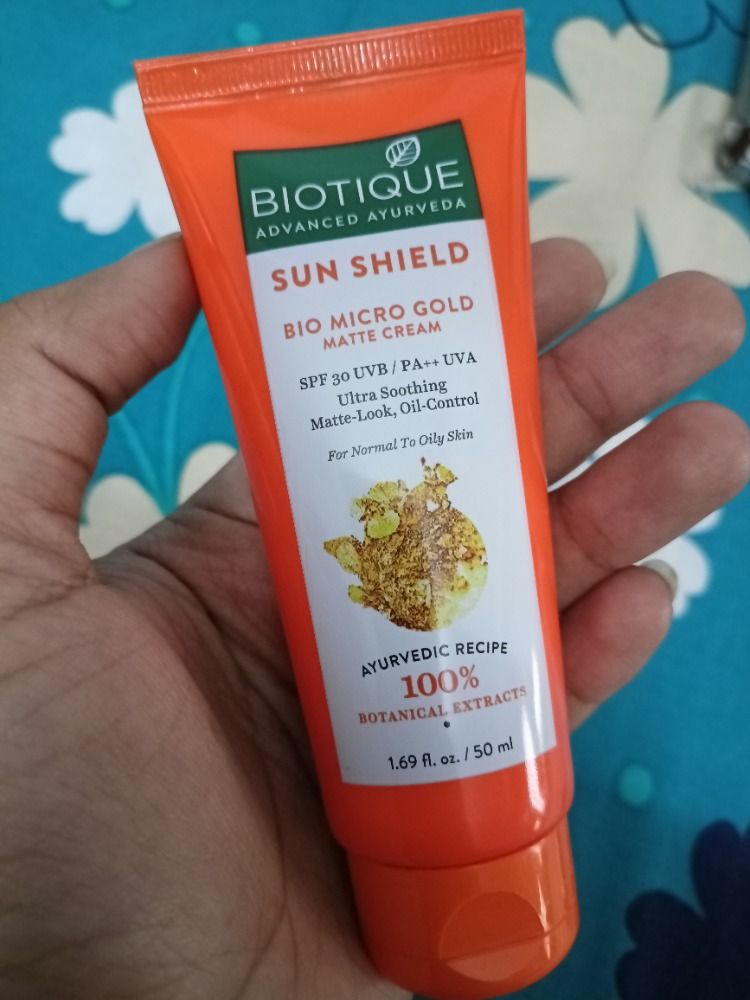 biotique sun shield bio micro gold