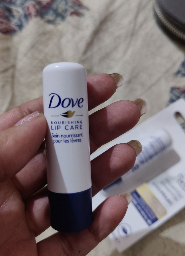 Dove Essential Nourishing Lip Care Lip Balm 24 Hours Hydration Pack Off 2 Reviews Online Nykaa