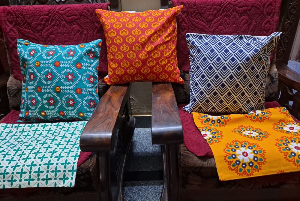 Chumbak Sara Ali Khan's Pattern Party Cushion Cover Set Of 5 Reviews