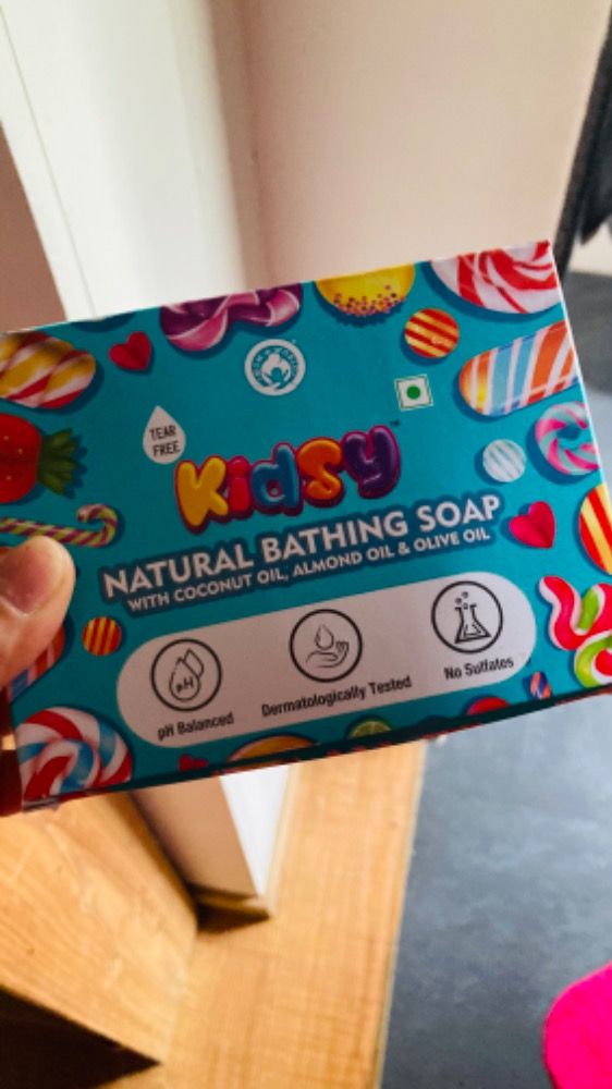 Mom & World Kidsy 5 In 1 Natural Bathing Soap For Kids (bath Soap) Tear