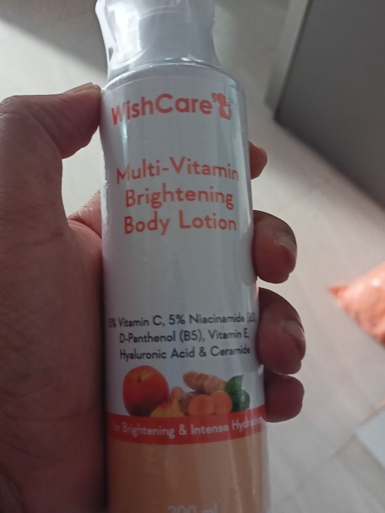 Wishcare MultiVitamin Brightening Body Lotion 5 Vitamin C, 5
