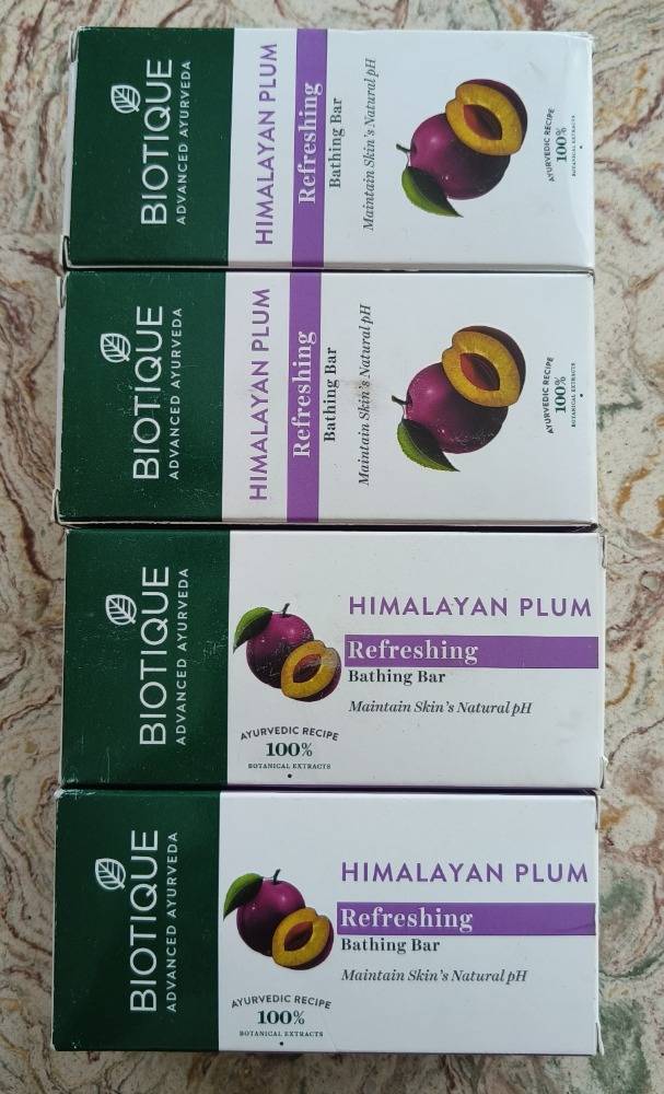 Biotique Himalayan Plum Body Cleansers 150g – Erfrischende Seife Mit Pflaume & Kräutern